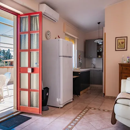 Quinta Strada Apartment Reitani